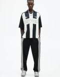 [Pull & Bear] Pull & Bear striped football t-shirt in black M BLACK