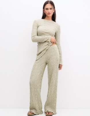 Pull & Bear - Strukturierte Hose in Grün mit weitem Bein, Kombiteil