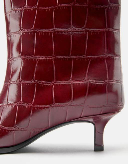 Pull&Bear strukturierte Kitten-Heel-Stiefel in Burgunderrot, 3 von 4