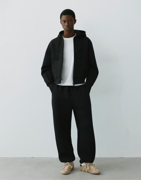 Pull&Bear Stwd baggy joggers in black - view 1