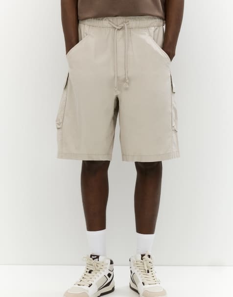Pull&Bear Stwd cargo bermuda shorts in beige - view 1