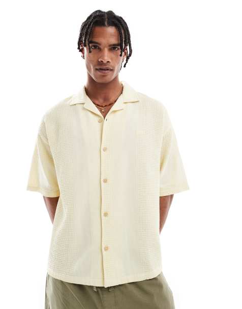 Pull&Bear - STWD - Chemise gaufrée à manches courtes - Jaune beurre - view 1