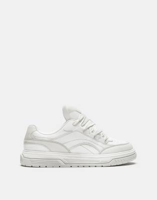 Pull&Bear Stwd distressed skate trainers 
