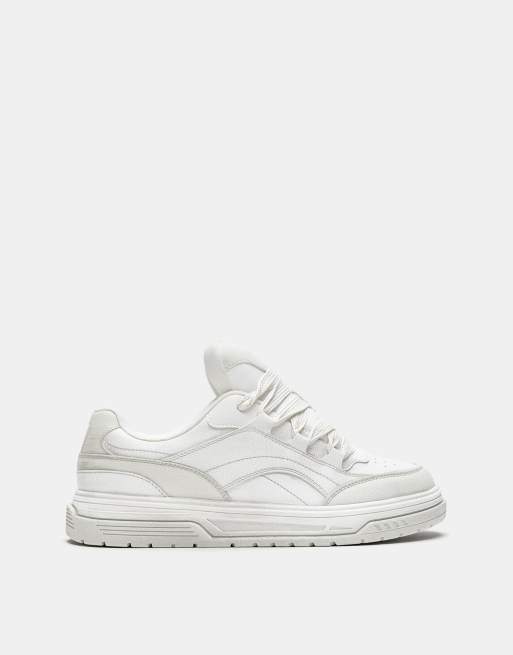 Pull&Bear - STWD - Hvide skater-sneakers med slitage