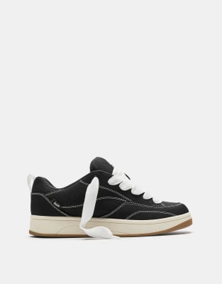 Pull&Bear Stwd skate trainers with contrast stitching 