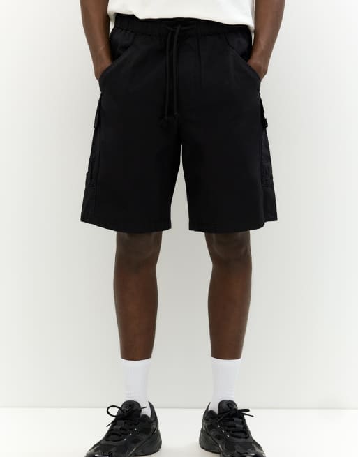 Pull&Bear - STWD - Sorte bermudashorts med cargodetaljer