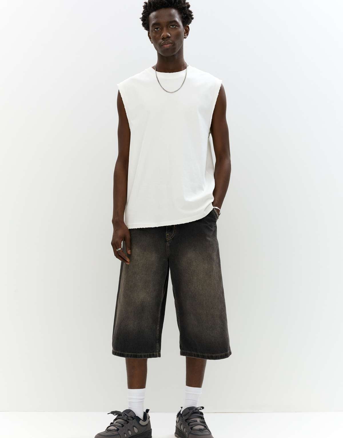 Pull&Bear STWD super baggy jorts in faded black