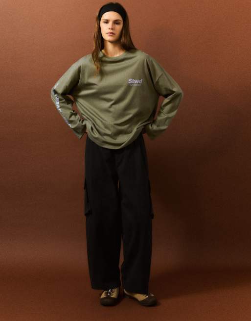 Pull&Bear Stwd t-shirt med foil-tryck i khaki, 4 av 7