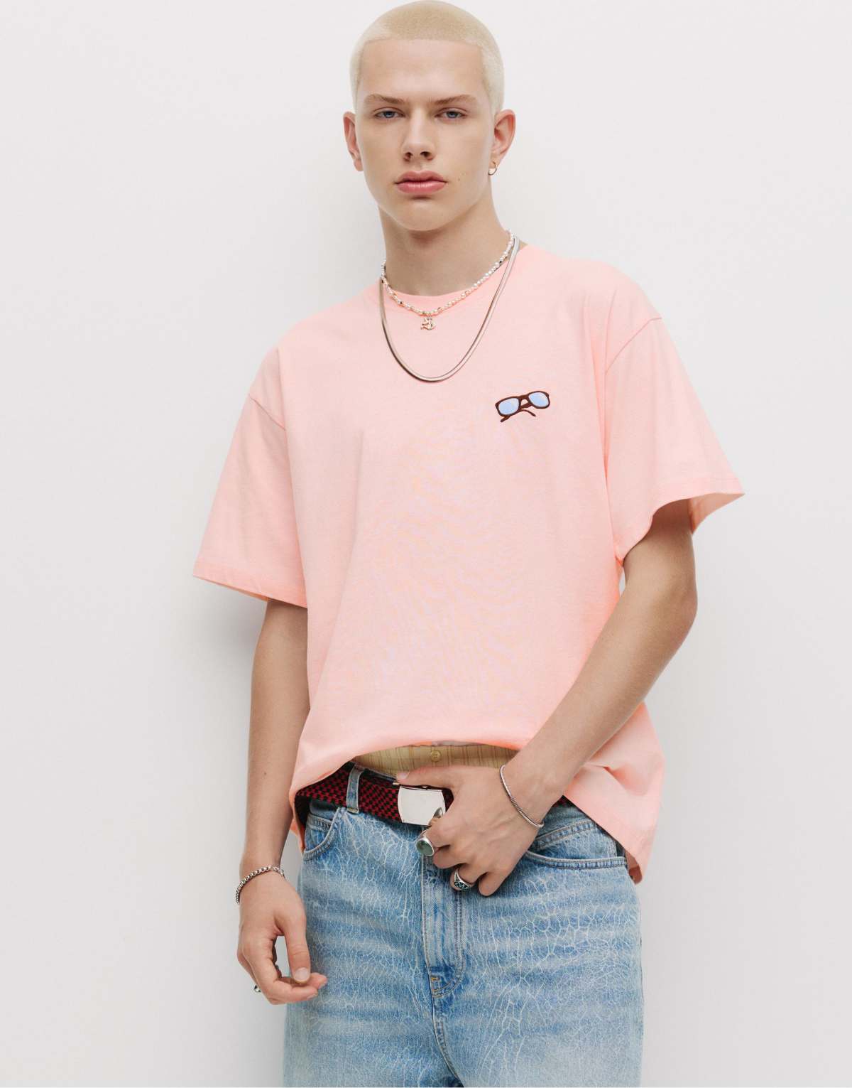 Pull&Bear Stwd t-shirt with sunglasses in pink
