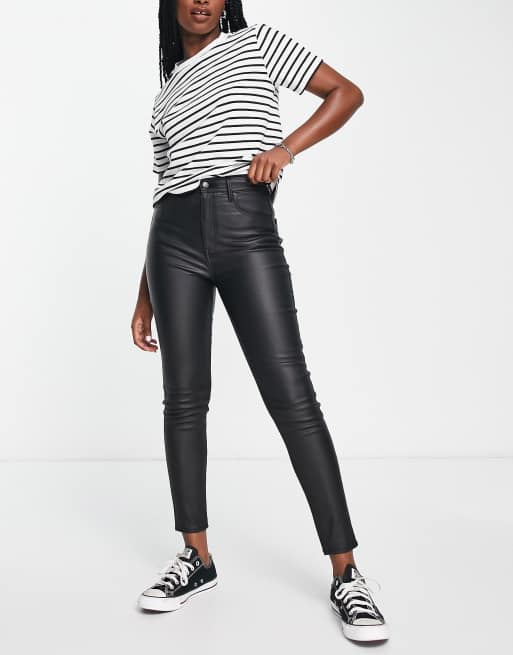 Pull&Bear – Supereng geschnittene Skinny-Jeans in beschichtetem Schwarz mit hohem Bund