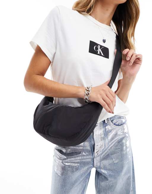 Pull&Bear – Svart axelremsväska i nylon