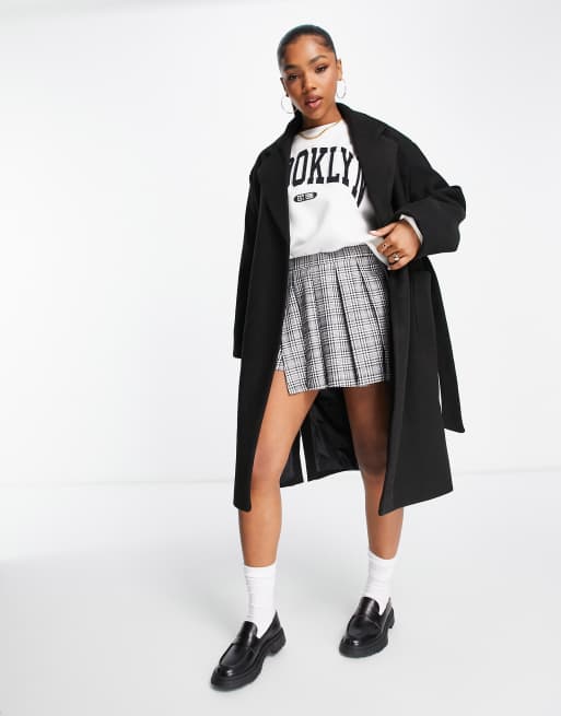 Pull&Bear – Svart dubbelknäppt kappa i figursydd design med knytning i midjan