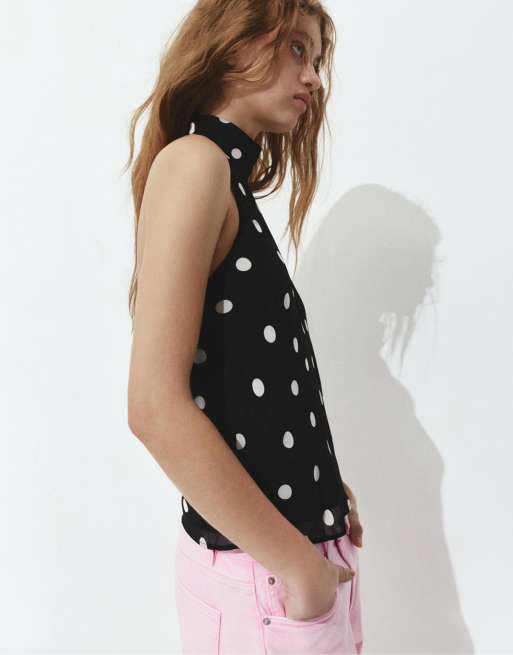 Pull&Bear – Svart, prickig topp med halterneck, 2 av 4