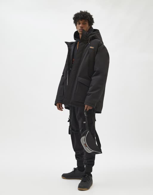 Pull&Bear – Svart, vadderad parkas