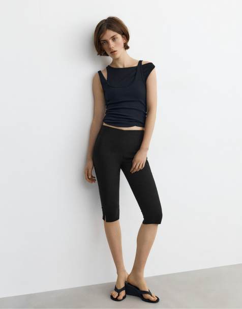 Pull&Bear – Svarta capribyxor - view 1