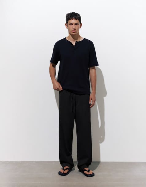 Pull&Bear – Svarta, figursydda mjukisbyxor - view 1