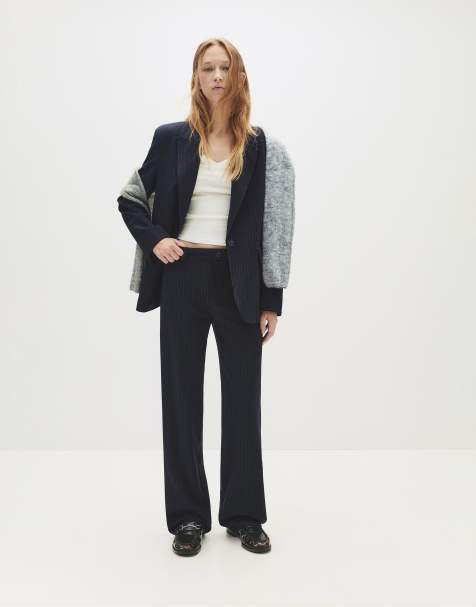Pull&Bear – Svarta, kritstrecksrandiga finbyxor med hög midja och raka ben - view 1