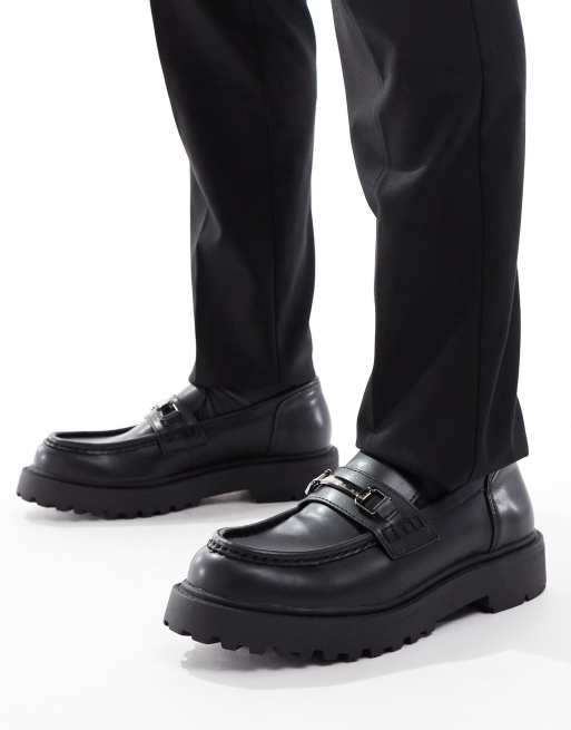 Pull&Bear – Svarta loafers med metalldetalj 
