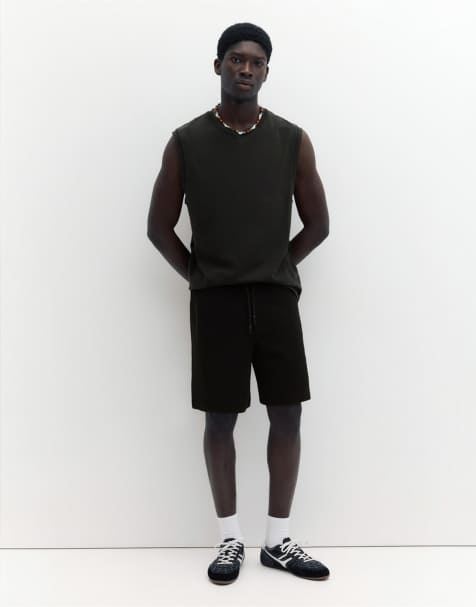 Pull&Bear – Svarta mjukisshorts i bermudastil och regular fit - view 1