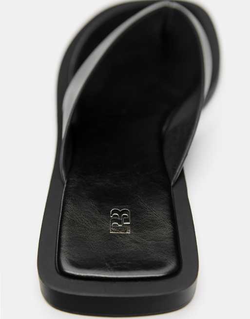 Pull&Bear – Svarta, platta sandaler, 3 av 4