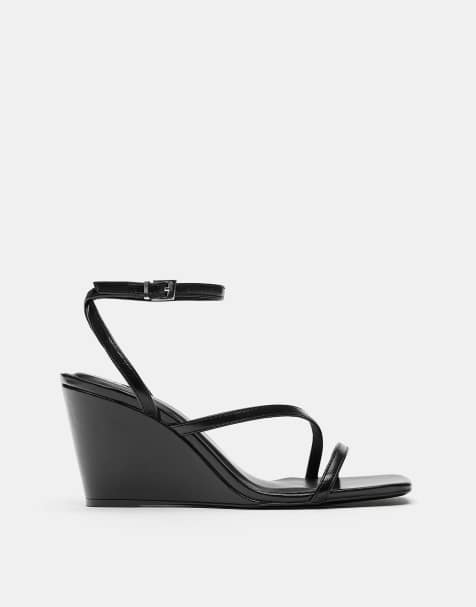 Pull&Bear – Svarta sandaler med kilklackar - view 1