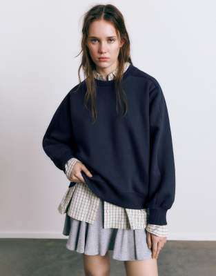 Pull & Bear - Sweat oversize à surpiqûres - Bleu marine XS