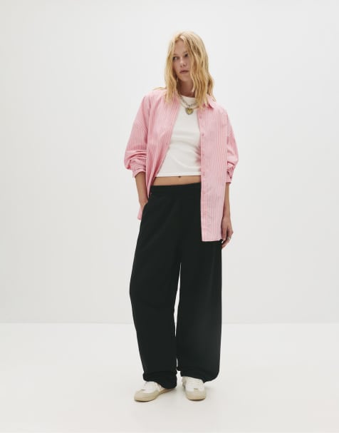 Pull&Bear - Sweatpants met wijde, ronde pijpen in zwart - view 1