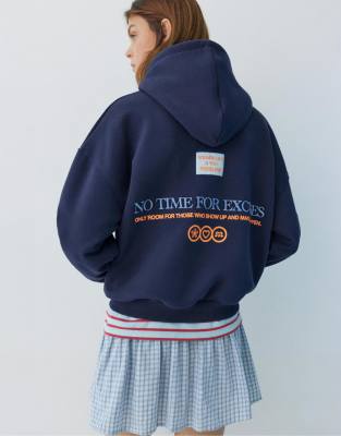 Pull & Bear - Sweatshirt in Marineblau mit Rundhalsausschnitt und Grafik