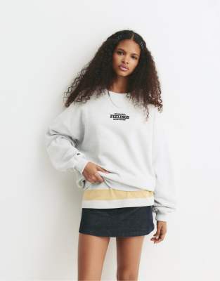 Pull & Bear - Sweatshirt in meliertem Grau mit Sonnenblume-Grafikmotiv
