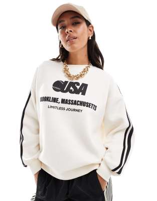 Pull & Bear - Sweatshirt in Wollweiß mit USA-Grafik