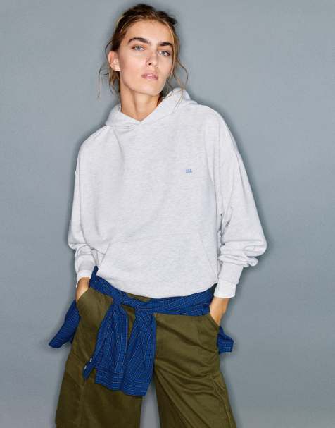 Pull&Bear sweatshirt med mockahuva och logga, melerad grå - view 1