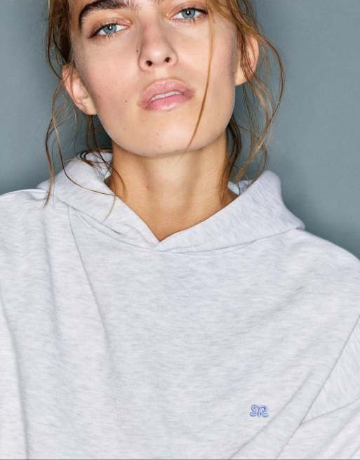 Pull&Bear Sweatshirt mit Wildleder-Kapuze und Logo in Graumeliert, 3 von 7