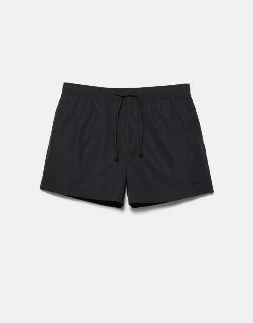 Pull&Bear swim shorts in black, 2 of 4