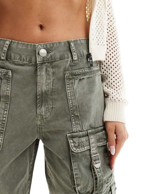 Pull&Bear – Szorty bojówki o wydłużonym fasonie w spranym kolorze khaki z kieszeniami, 5 z 5