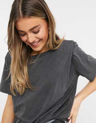 pull and bear t shirt epaulette