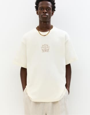 T-shirt  imprim broderies florales - Sable - Pull & bear - Modalova