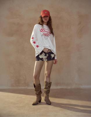 Pull & Bear - T-shirt à imprimé graphique - Blanc givré L