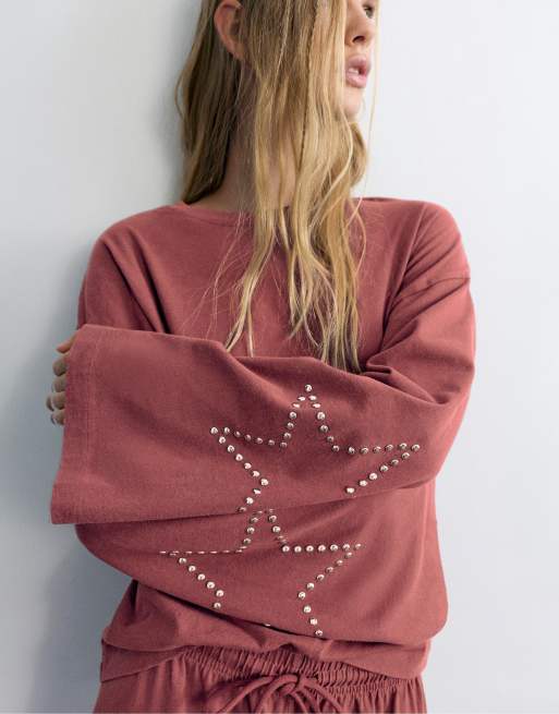 Pull&Bear T-shirt a maniche lunghe con borchie a stella bordeaux, 3 di 7