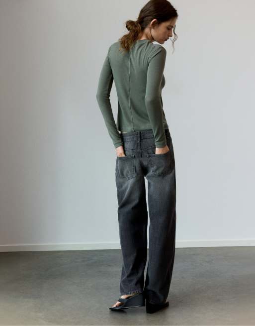 Pull&Bear T-shirt a maniche lunghe in kaki, 2 di 7