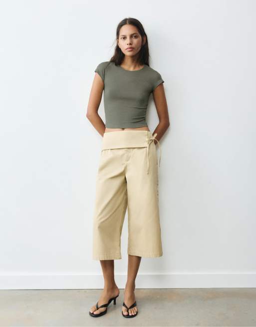 Pull&Bear - T-shirt ajusté à manches volumineuses - Kaki, 4 de 7