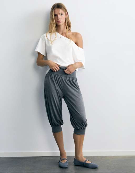 Pull&Bear T-shirt asimmetrica con stella bianca, 4 di 7