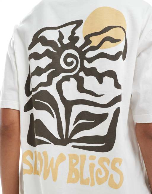 Pull&Bear - T-shirt bianca con grafica "Slow Bliss" con sole, 3 di 4