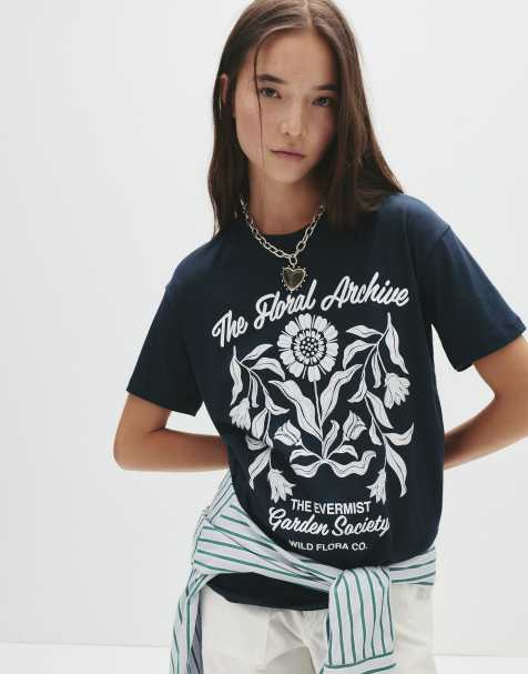 Pull&Bear - T-shirt color blu navy con grafica a fiori - view 1