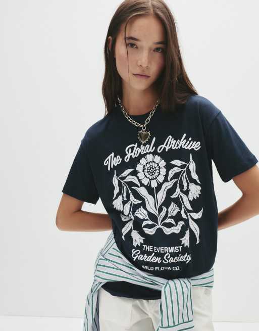 Pull&Bear - T-shirt color blu navy con grafica a fiori