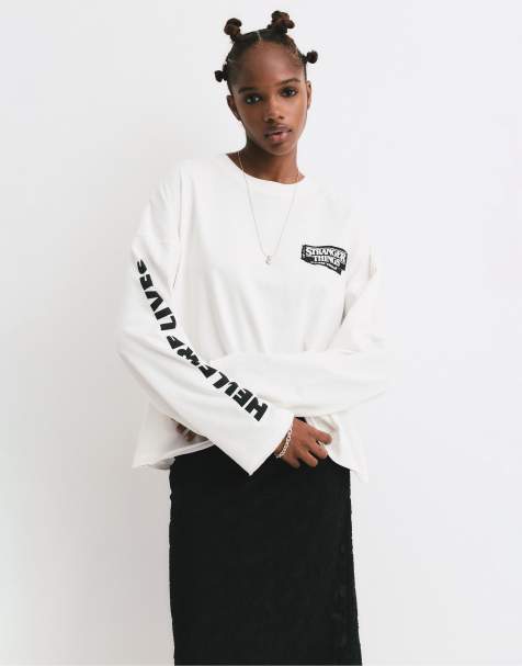 Pull&Bear - T-shirt color ghiaccio con stampa Stranger Things Hellfire Club - view 1