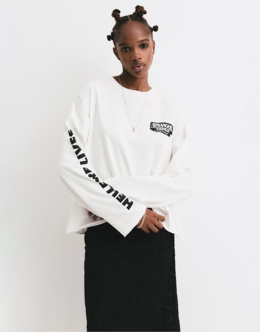 Pull&Bear - T-shirt color ghiaccio con stampa Stranger Things Hellfire Club