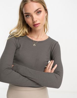 Pull&Bear long sleeved ribbed t-shirt in charcoal grey - ASOS Price Checker