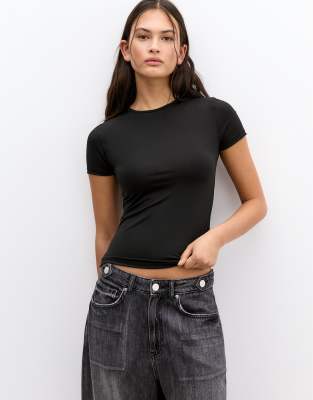 Pull&Bear - T-shirt en polyamide à manches courtes - Noir - view 1