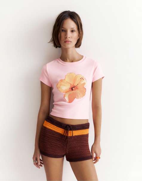 Pull&Bear – T-Shirt in Blassrosa mit Blumenprint - view 1