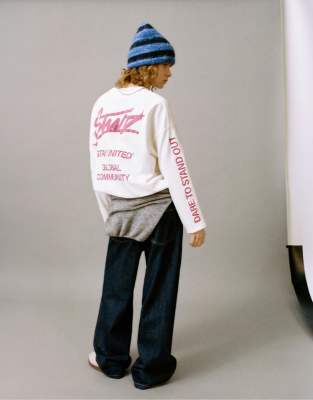 Pull & Bear - T-Shirt in Eis mit „STWD"-Grafikprint-Weiß